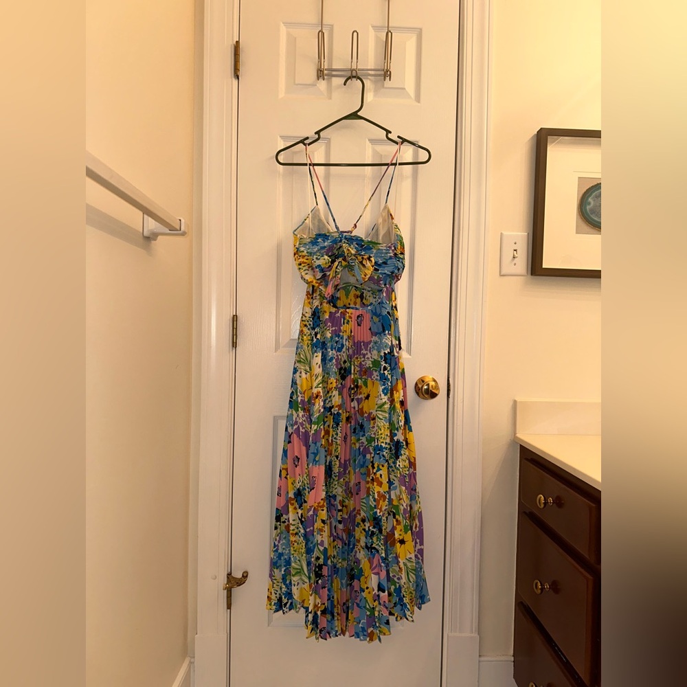 ASTR The Label Multicolor Bright Floral Pleated Midi Dress - Picture 5 of 7